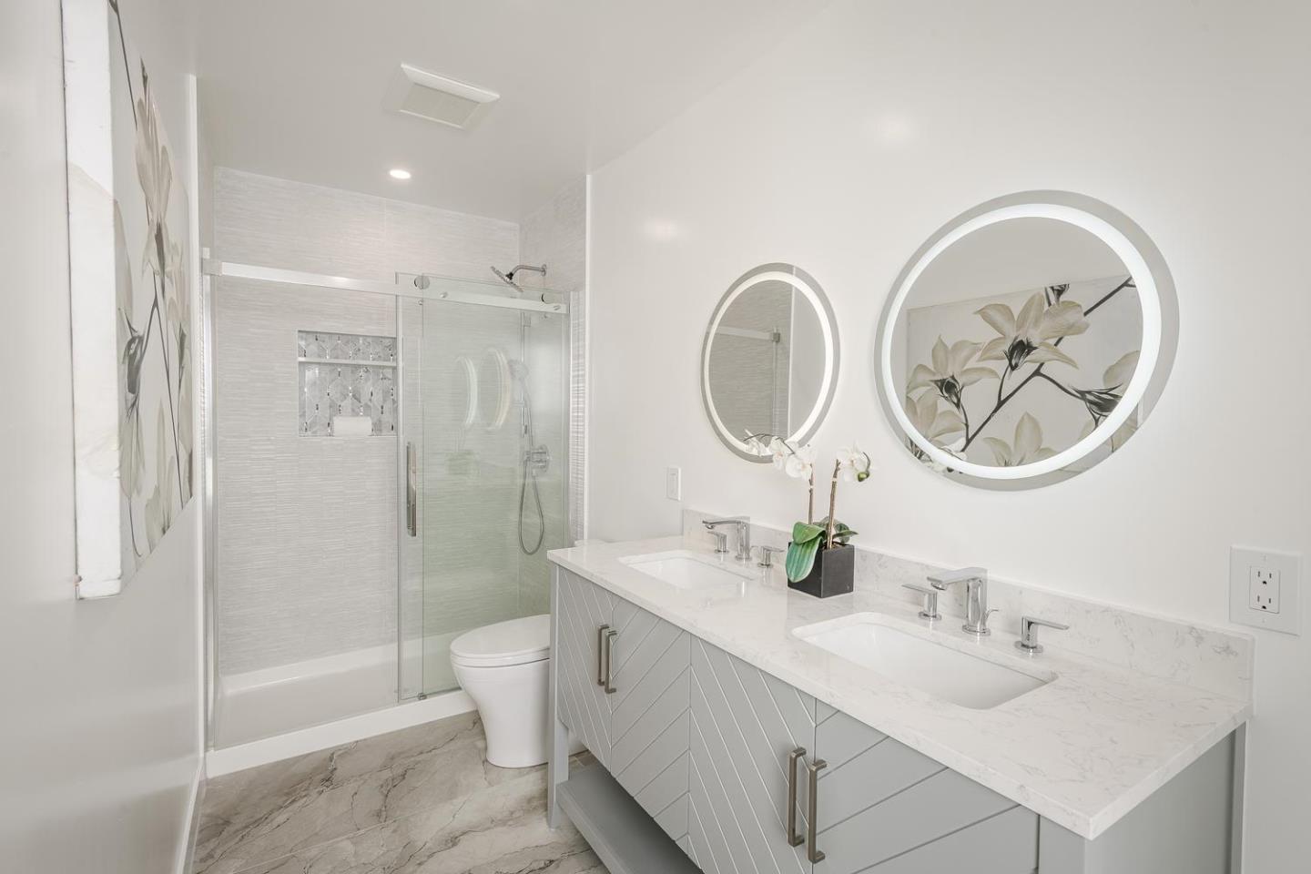 Detail Gallery Image 13 of 27 For 1307 California Dr, Burlingame,  CA 94010 - 3 Beds | 3 Baths