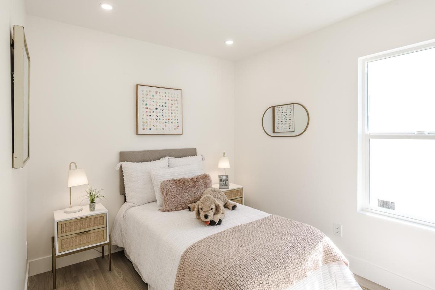 Detail Gallery Image 15 of 27 For 1307 California Dr, Burlingame,  CA 94010 - 3 Beds | 3 Baths