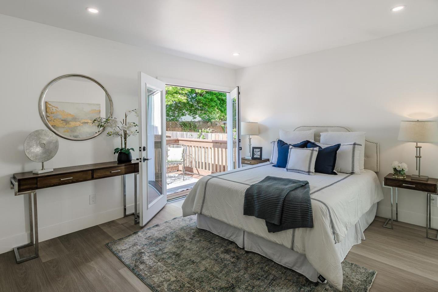 Detail Gallery Image 17 of 27 For 1307 California Dr, Burlingame,  CA 94010 - 3 Beds | 3 Baths