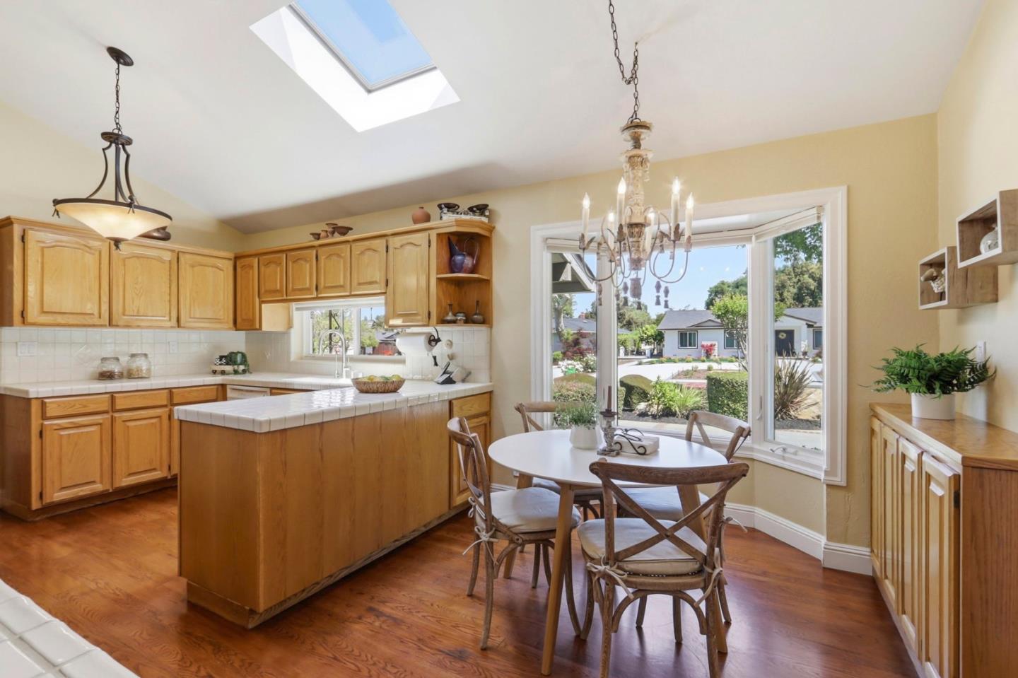 Detail Gallery Image 12 of 15 For 6613 Crystal Springs Dr, San Jose,  CA 95120 - 3 Beds | 2 Baths