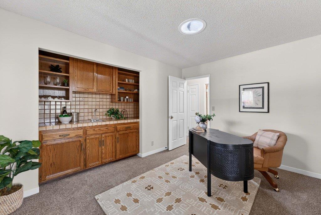 Detail Gallery Image 18 of 43 For 112 Nissen Rd #4,  Salinas,  CA 93901 - 3 Beds | 2 Baths