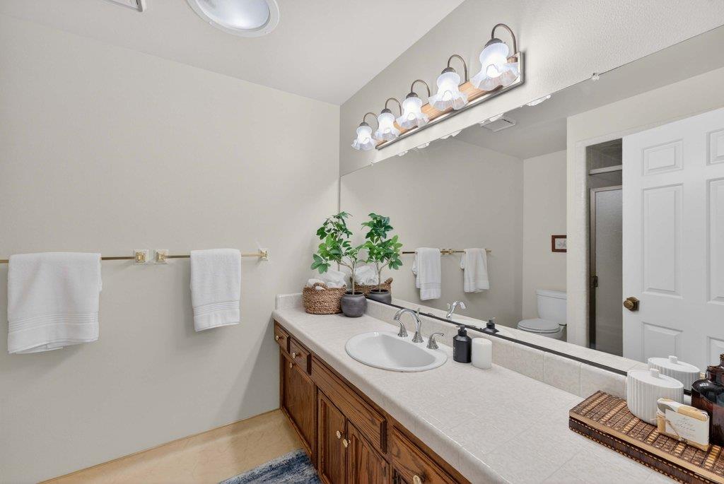 Detail Gallery Image 24 of 43 For 112 Nissen Rd #4,  Salinas,  CA 93901 - 3 Beds | 2 Baths