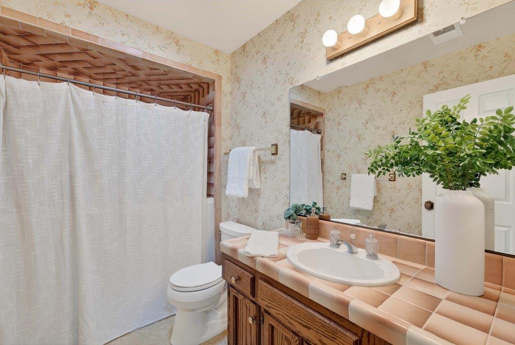 Detail Gallery Image 28 of 43 For 112 Nissen Rd #4,  Salinas,  CA 93901 - 3 Beds | 2 Baths