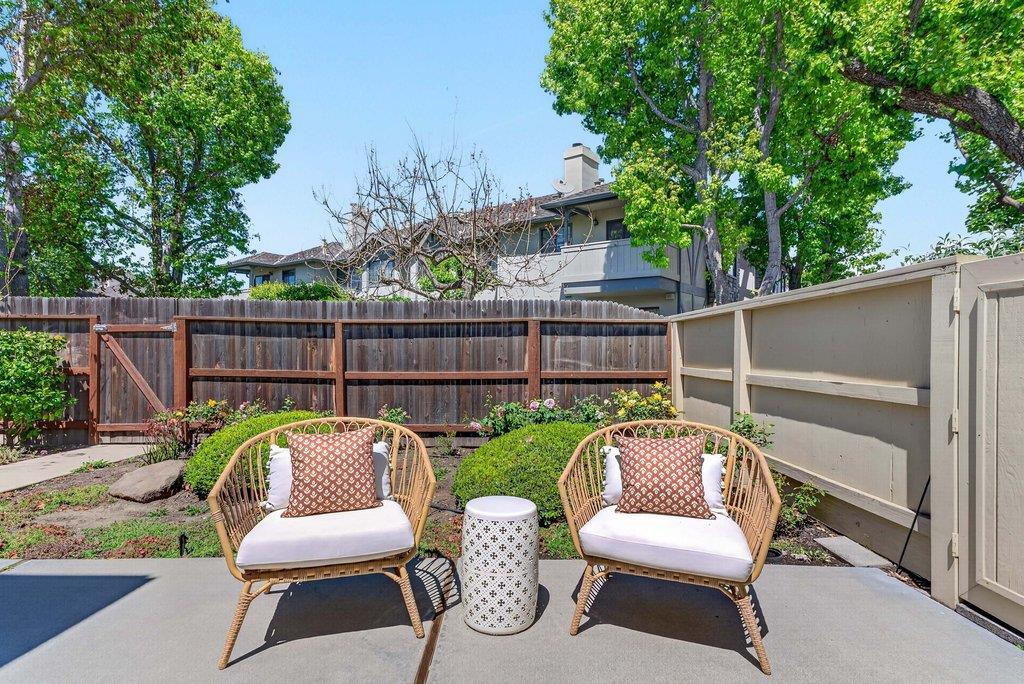 Detail Gallery Image 29 of 43 For 112 Nissen Rd #4,  Salinas,  CA 93901 - 3 Beds | 2 Baths