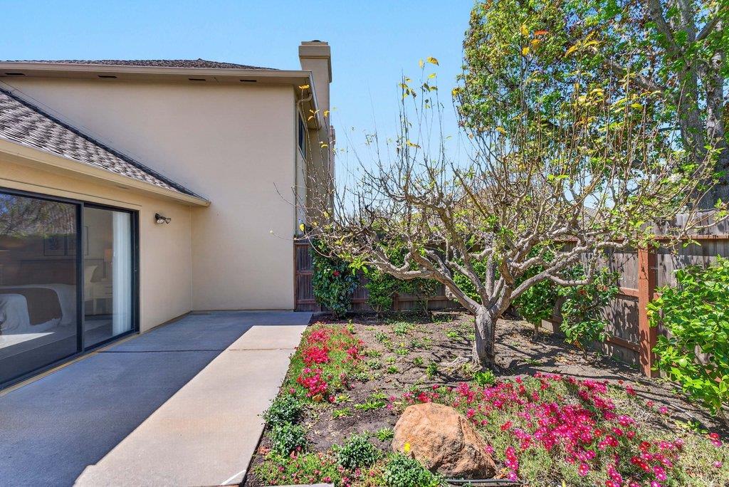 Detail Gallery Image 32 of 43 For 112 Nissen Rd #4,  Salinas,  CA 93901 - 3 Beds | 2 Baths