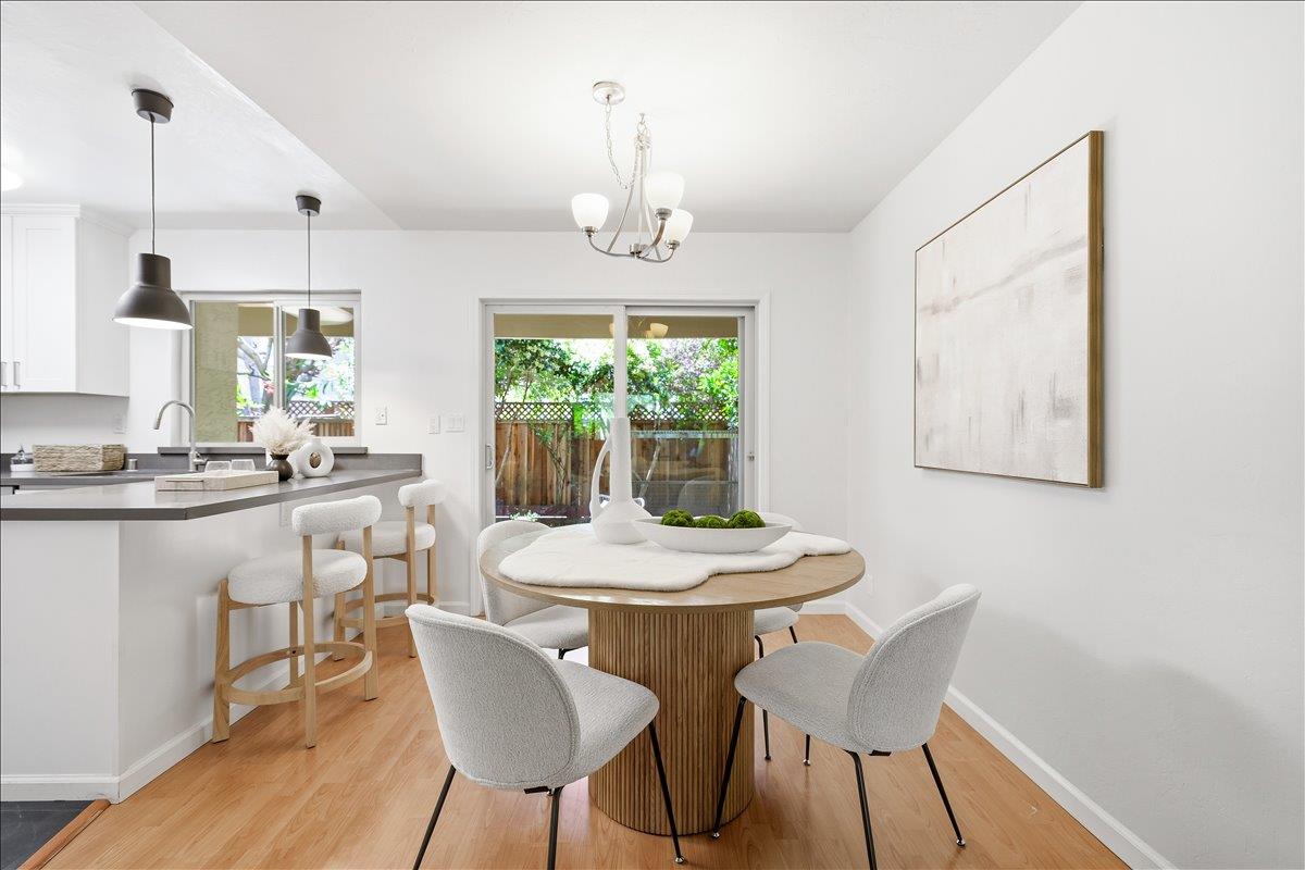 Detail Gallery Image 10 of 43 For 436 Sierra Vista Ave #8,  Mountain View,  CA 94043 - 2 Beds | 2/1 Baths