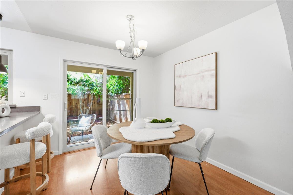 Detail Gallery Image 11 of 43 For 436 Sierra Vista Ave #8,  Mountain View,  CA 94043 - 2 Beds | 2/1 Baths