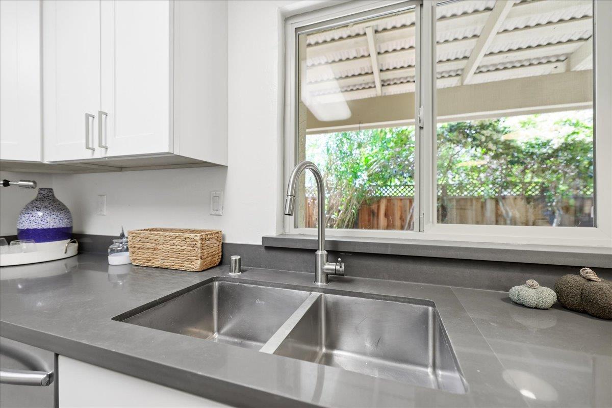 Detail Gallery Image 18 of 43 For 436 Sierra Vista Ave #8,  Mountain View,  CA 94043 - 2 Beds | 2/1 Baths