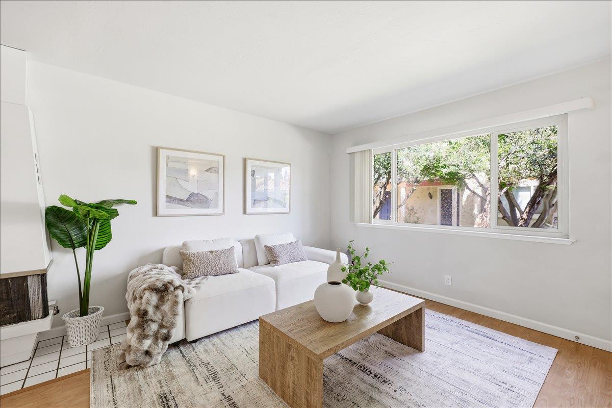 Detail Gallery Image 3 of 43 For 436 Sierra Vista Ave #8,  Mountain View,  CA 94043 - 2 Beds | 2/1 Baths