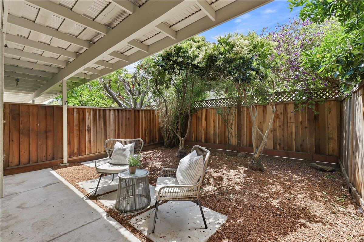 Detail Gallery Image 34 of 43 For 436 Sierra Vista Ave #8,  Mountain View,  CA 94043 - 2 Beds | 2/1 Baths