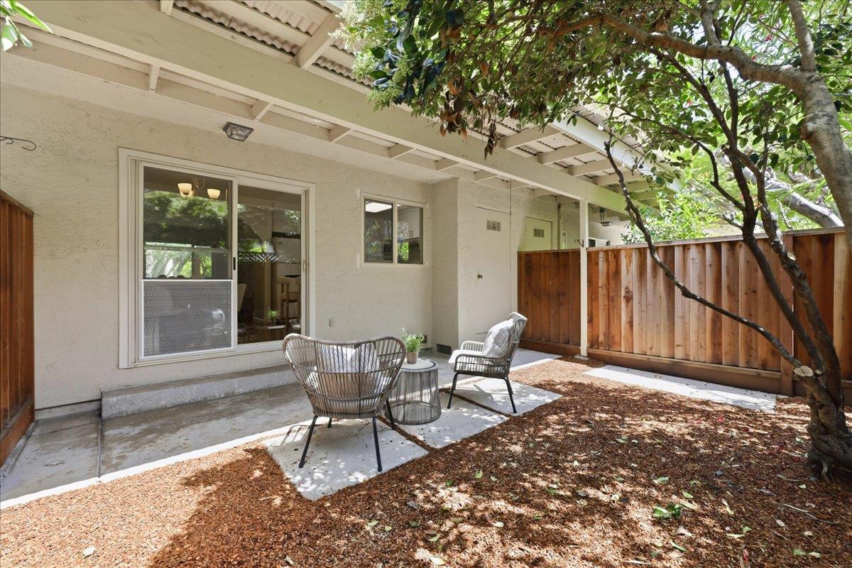 Detail Gallery Image 37 of 43 For 436 Sierra Vista Ave #8,  Mountain View,  CA 94043 - 2 Beds | 2/1 Baths