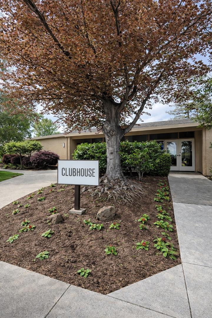 Detail Gallery Image 17 of 21 For 125 Connemara Way #164,  Sunnyvale,  CA 94087 - 2 Beds | 1/1 Baths