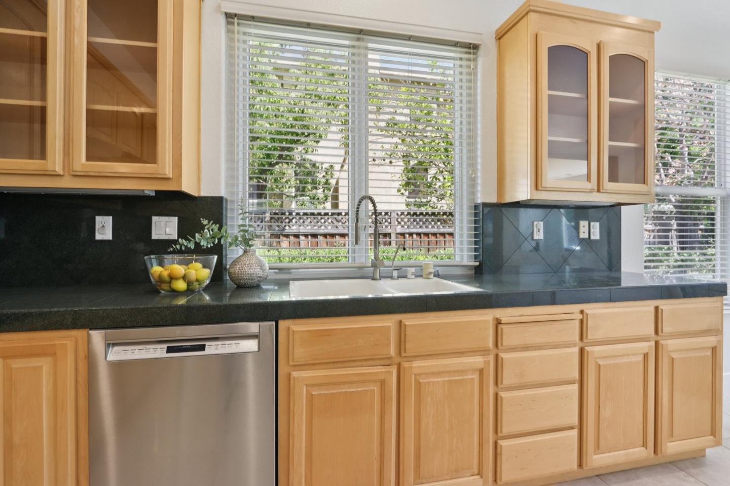 Detail Gallery Image 19 of 66 For 5867 Gleneagles Cir, San Jose,  CA 95138 - 4 Beds | 4/1 Baths