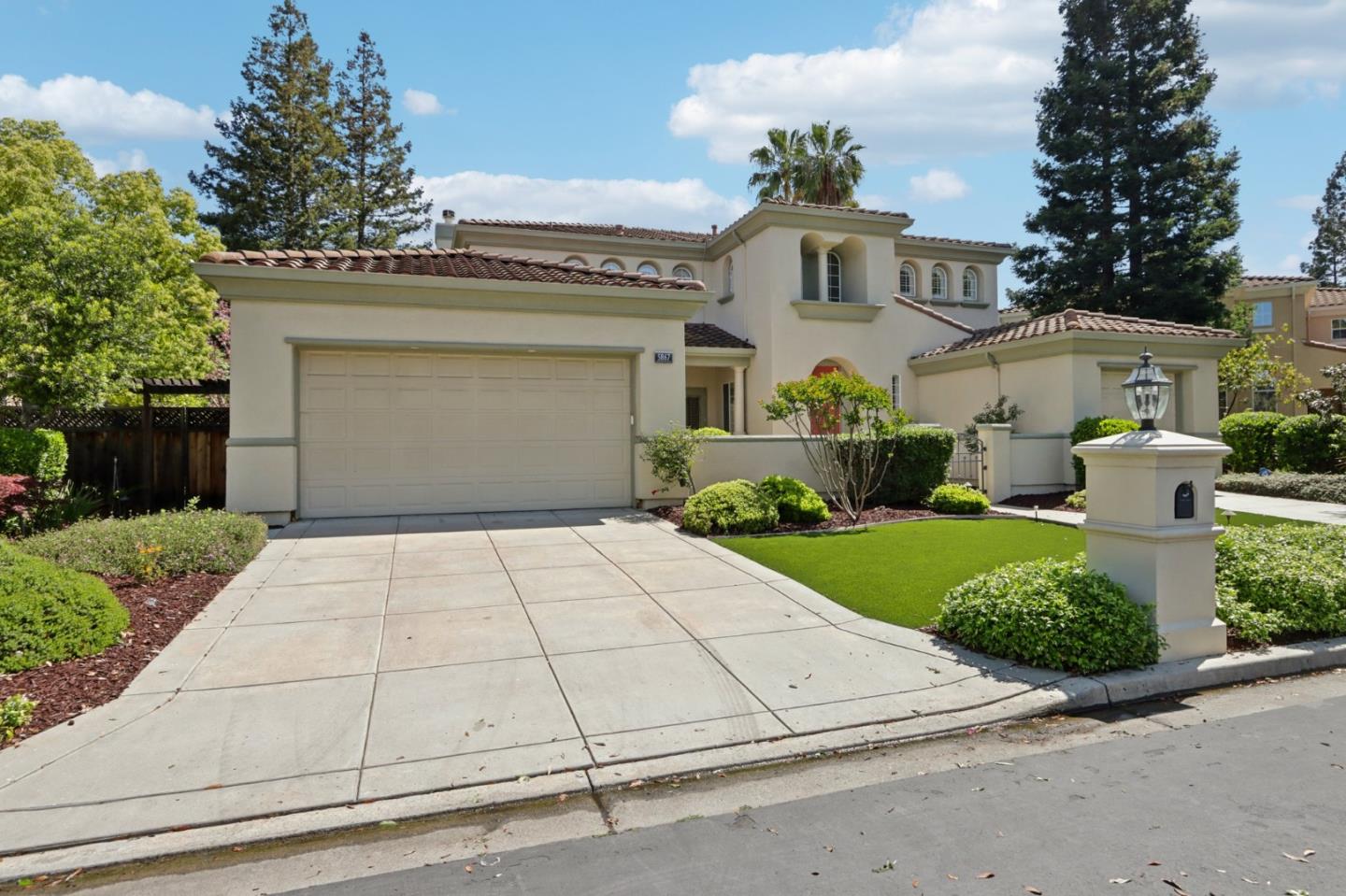 Detail Gallery Image 2 of 66 For 5867 Gleneagles Cir, San Jose,  CA 95138 - 4 Beds | 4/1 Baths