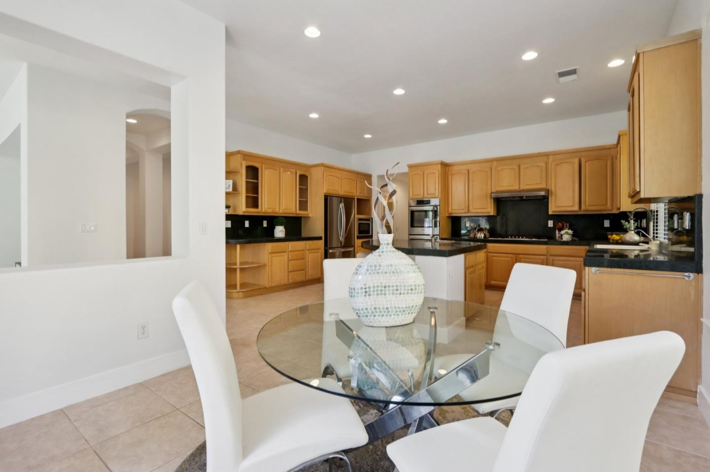 Detail Gallery Image 21 of 66 For 5867 Gleneagles Cir, San Jose,  CA 95138 - 4 Beds | 4/1 Baths