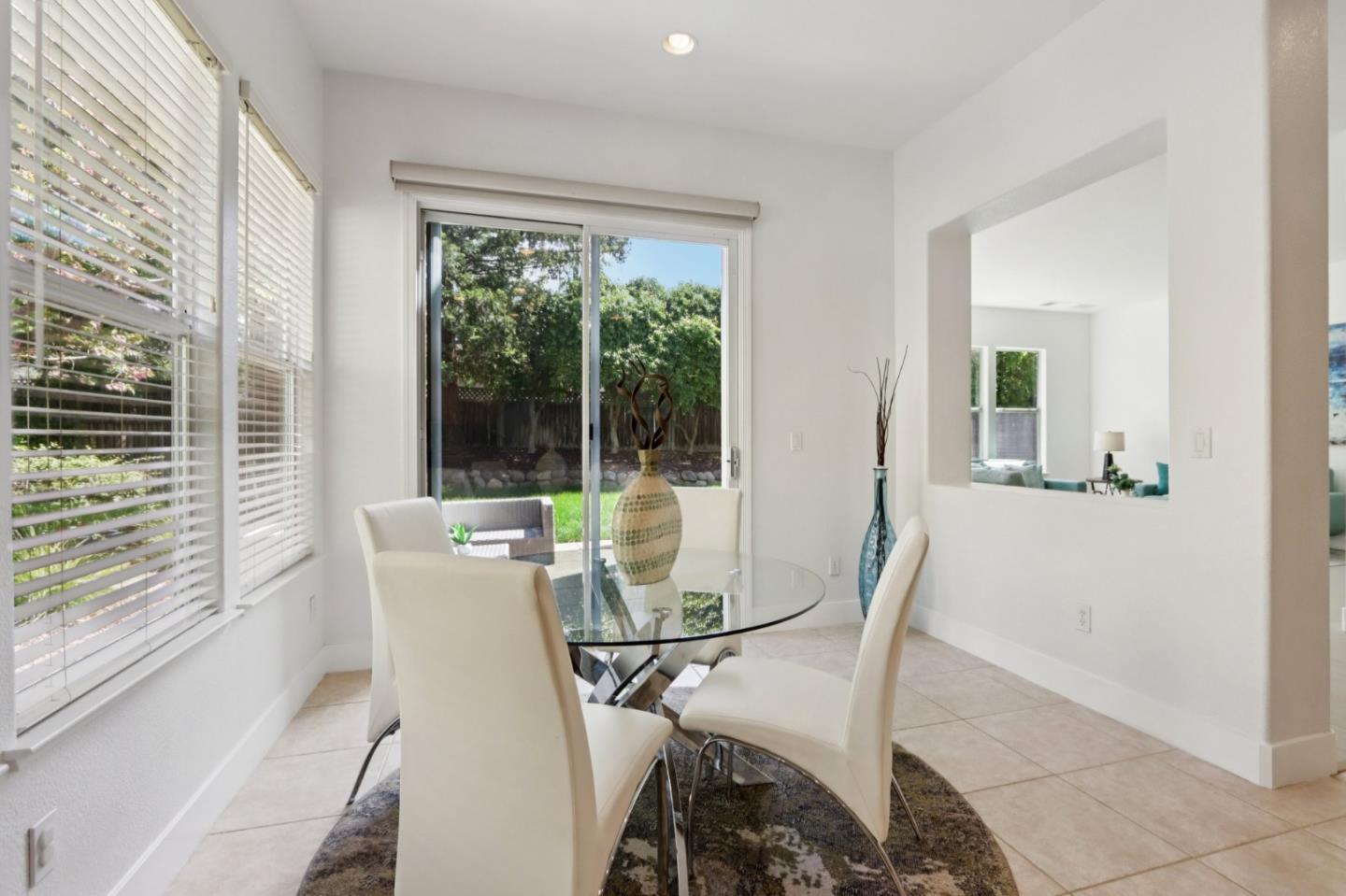 Detail Gallery Image 22 of 66 For 5867 Gleneagles Cir, San Jose,  CA 95138 - 4 Beds | 4/1 Baths