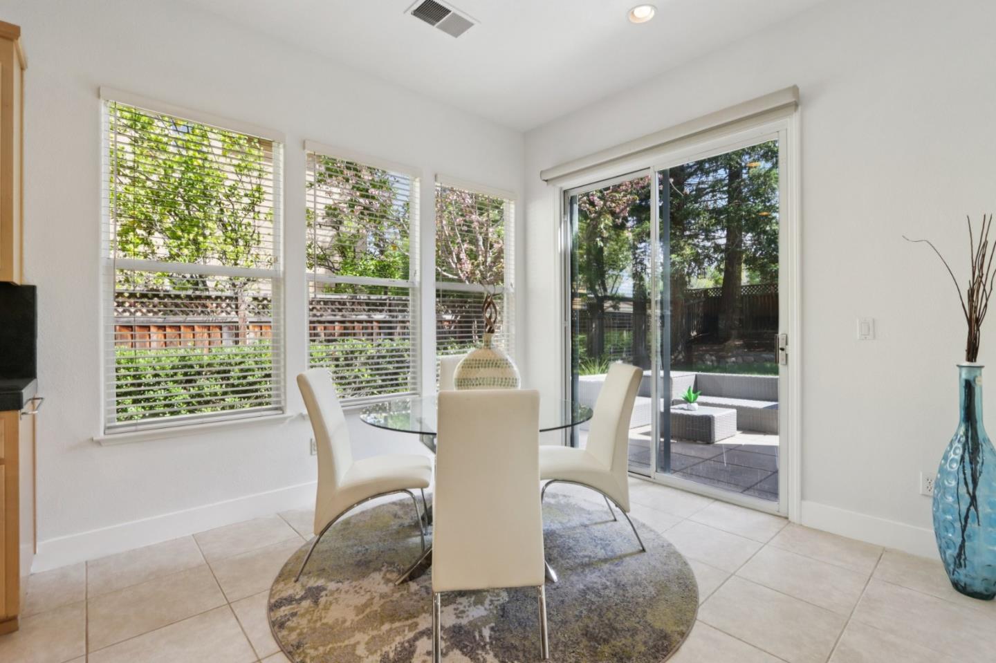 Detail Gallery Image 23 of 66 For 5867 Gleneagles Cir, San Jose,  CA 95138 - 4 Beds | 4/1 Baths