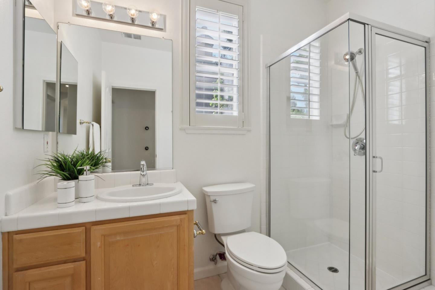 Detail Gallery Image 29 of 66 For 5867 Gleneagles Cir, San Jose,  CA 95138 - 4 Beds | 4/1 Baths