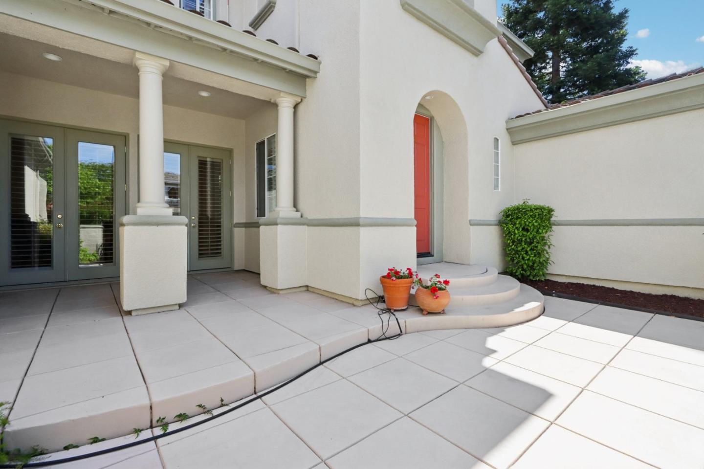 Detail Gallery Image 3 of 66 For 5867 Gleneagles Cir, San Jose,  CA 95138 - 4 Beds | 4/1 Baths