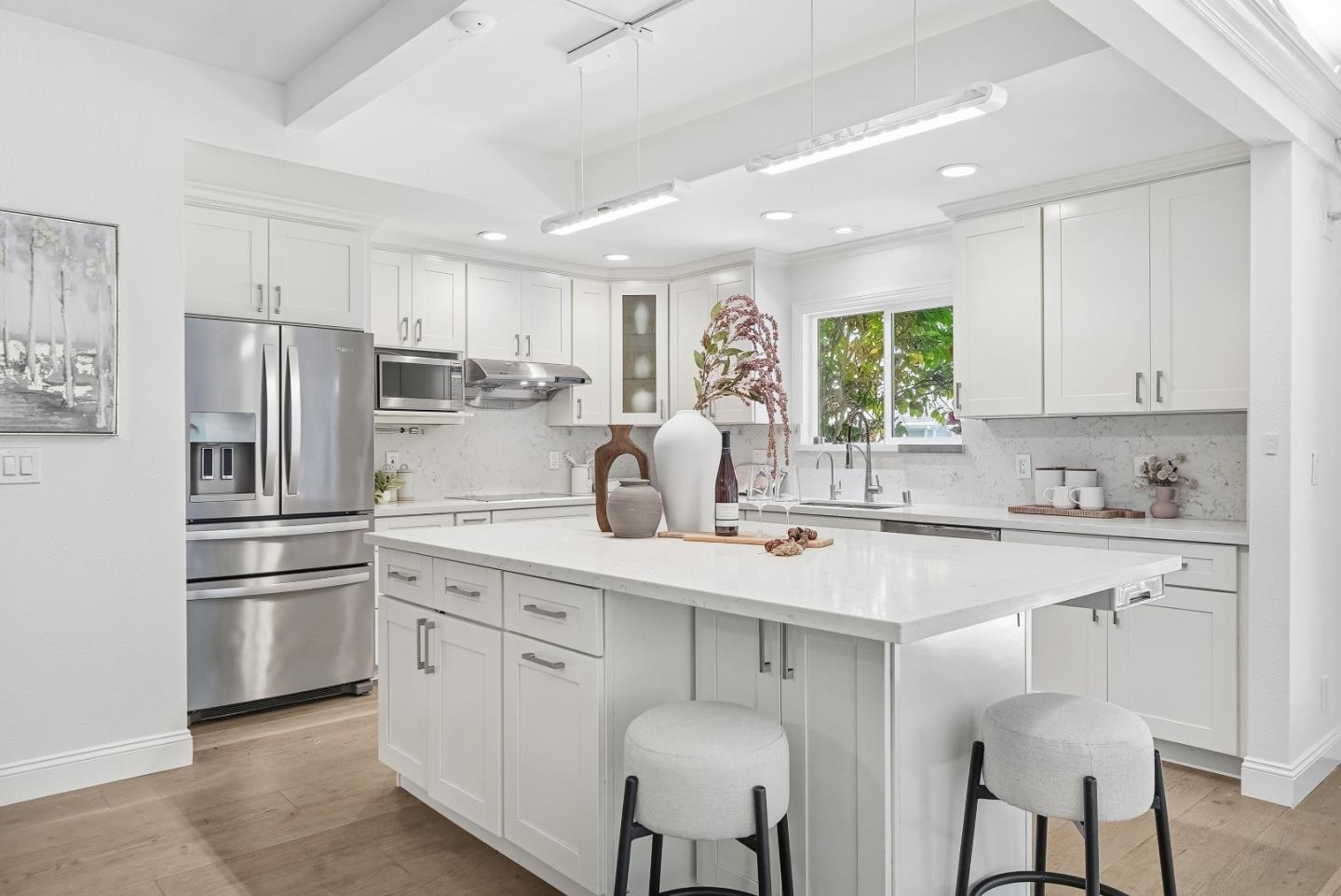 Detail Gallery Image 8 of 75 For 592 Sunnymount Ave, Sunnyvale,  CA 94087 - 5 Beds | 3 Baths