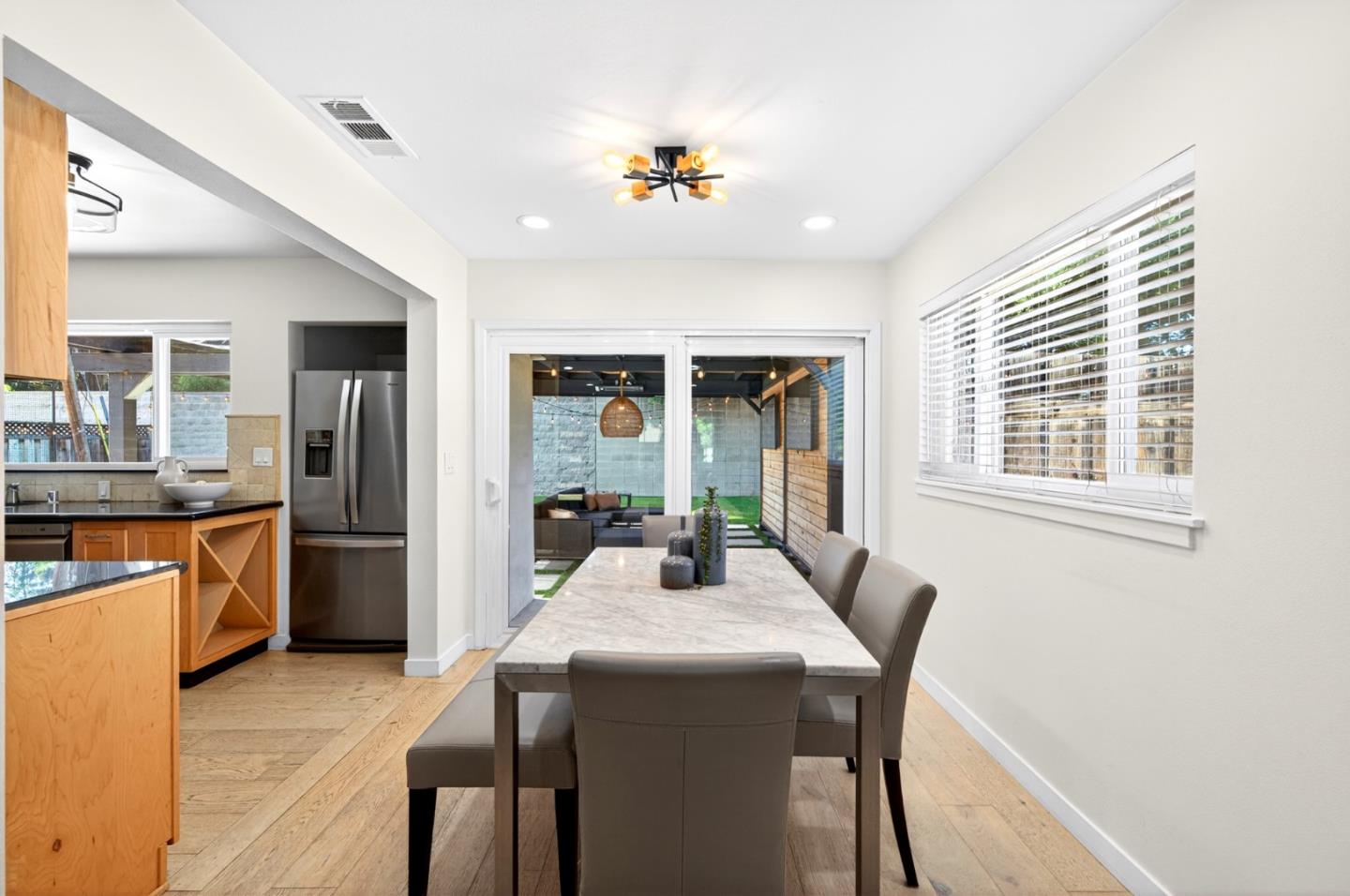 Detail Gallery Image 11 of 48 For 2089 Laurelei Ave, San Jose,  CA 95128 - 3 Beds | 1 Baths