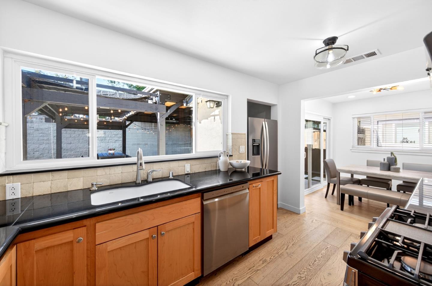 Detail Gallery Image 15 of 48 For 2089 Laurelei Ave, San Jose,  CA 95128 - 3 Beds | 1 Baths