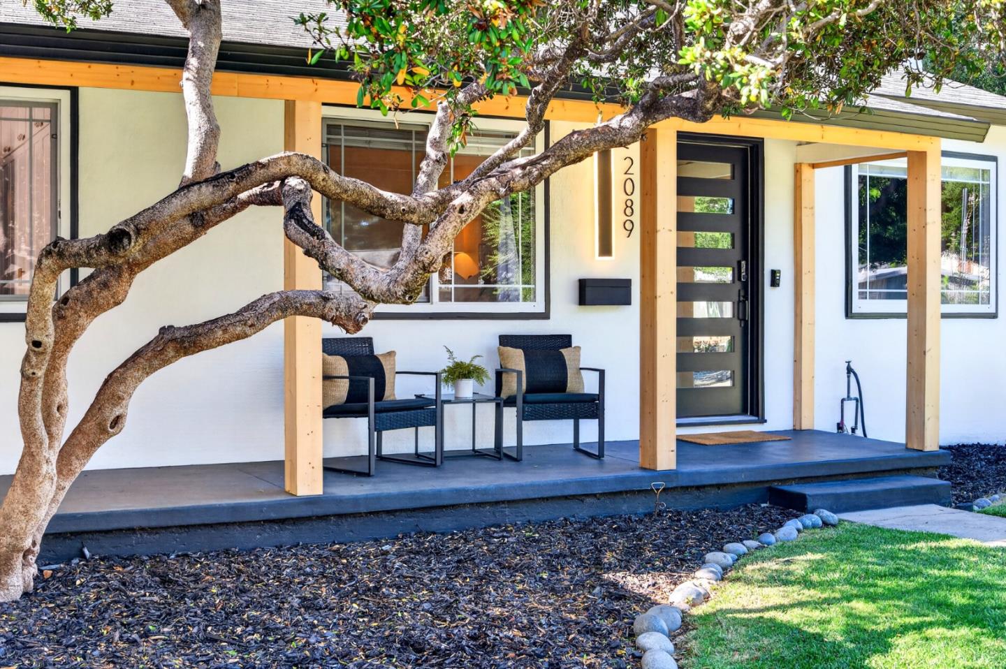 Detail Gallery Image 3 of 48 For 2089 Laurelei Ave, San Jose,  CA 95128 - 3 Beds | 1 Baths