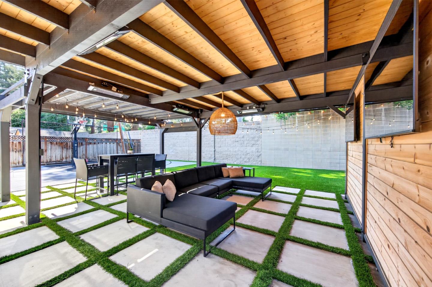 Detail Gallery Image 38 of 48 For 2089 Laurelei Ave, San Jose,  CA 95128 - 3 Beds | 1 Baths