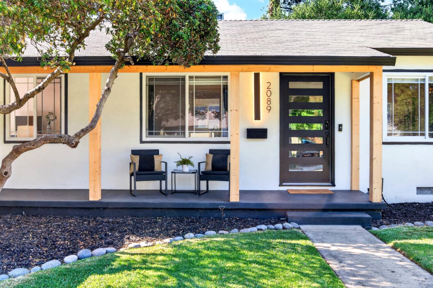 Detail Gallery Image 4 of 48 For 2089 Laurelei Ave, San Jose,  CA 95128 - 3 Beds | 1 Baths