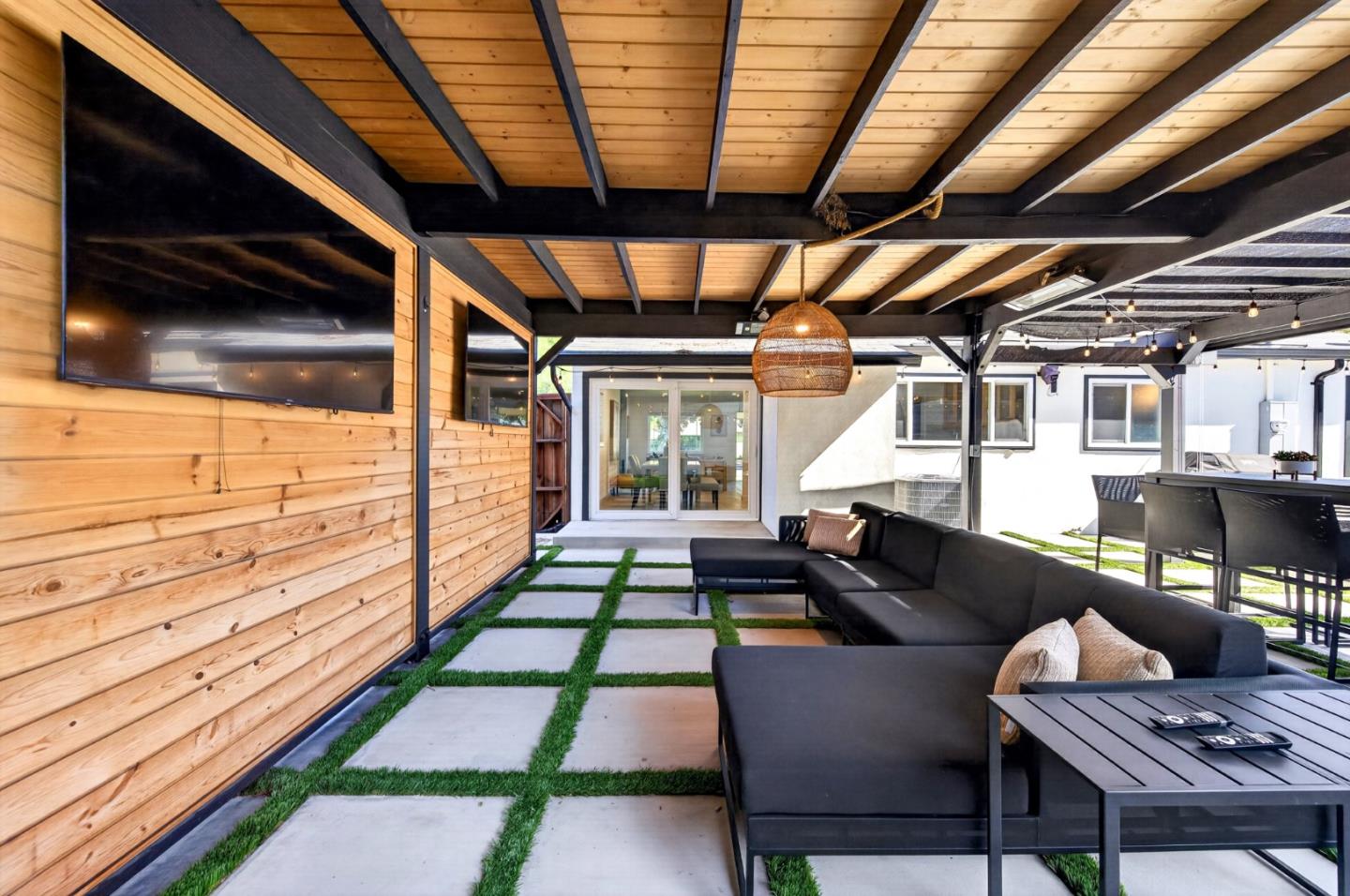 Detail Gallery Image 40 of 48 For 2089 Laurelei Ave, San Jose,  CA 95128 - 3 Beds | 1 Baths