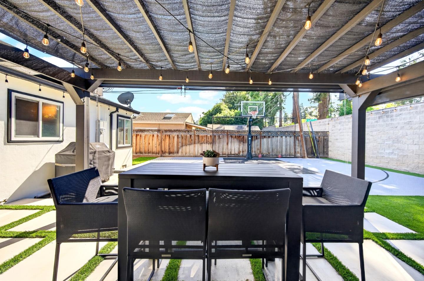 Detail Gallery Image 43 of 48 For 2089 Laurelei Ave, San Jose,  CA 95128 - 3 Beds | 1 Baths