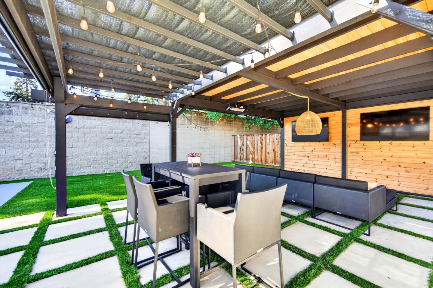 Detail Gallery Image 44 of 48 For 2089 Laurelei Ave, San Jose,  CA 95128 - 3 Beds | 1 Baths