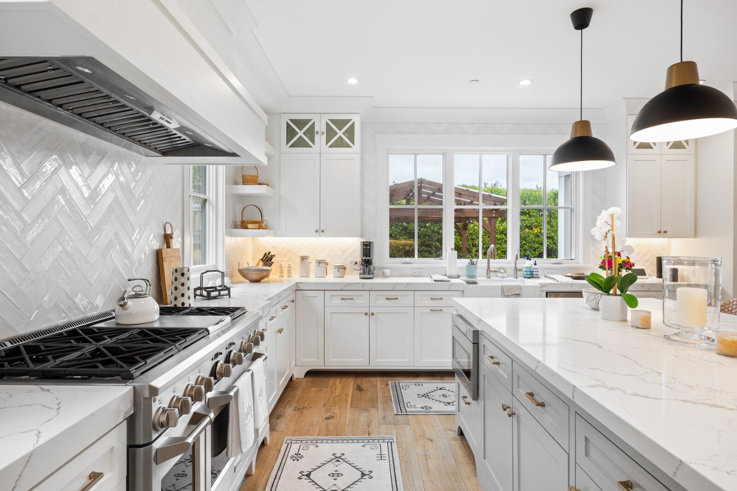 Detail Gallery Image 17 of 37 For 2724 Eaton Ave, San Carlos,  CA 94070 - 5 Beds | 4/1 Baths