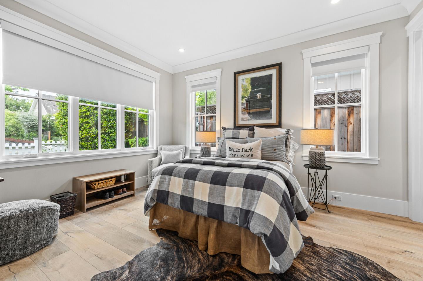 Detail Gallery Image 19 of 37 For 2724 Eaton Ave, San Carlos,  CA 94070 - 5 Beds | 4/1 Baths