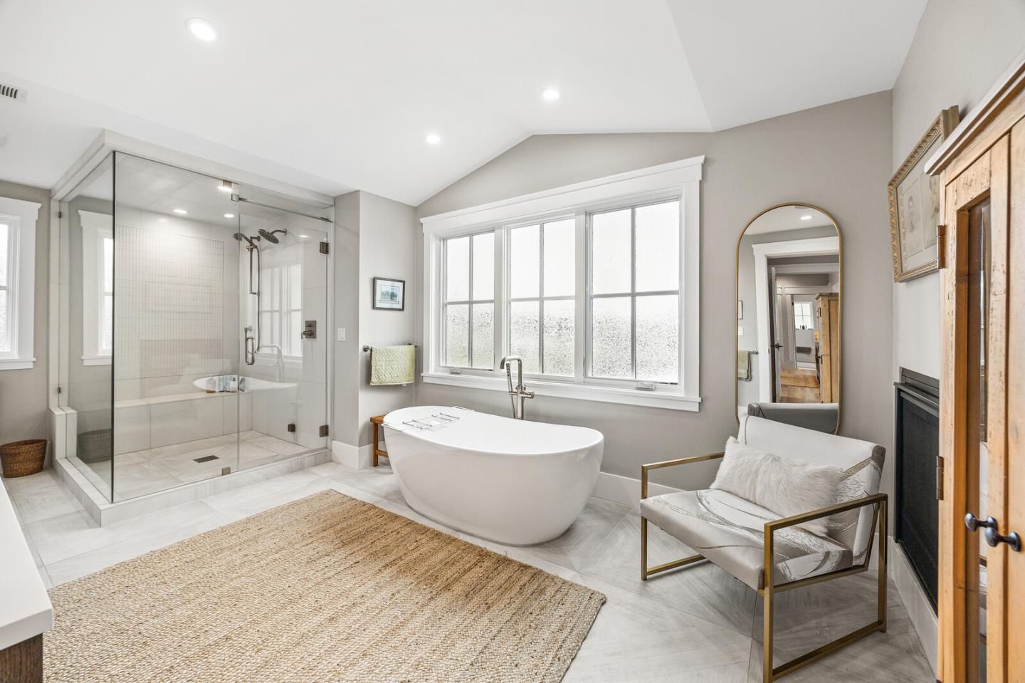 Detail Gallery Image 24 of 37 For 2724 Eaton Ave, San Carlos,  CA 94070 - 5 Beds | 4/1 Baths