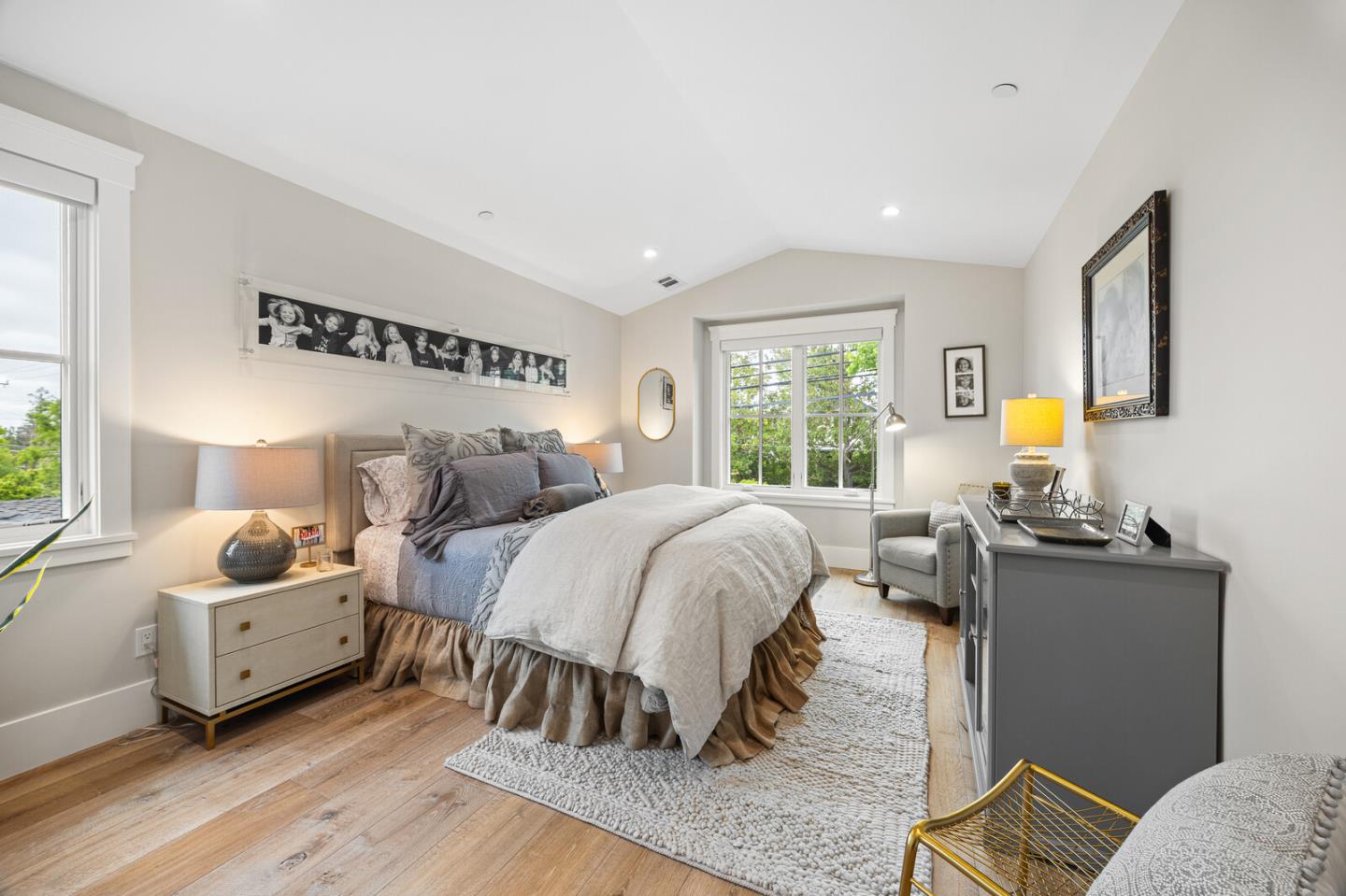 Detail Gallery Image 26 of 37 For 2724 Eaton Ave, San Carlos,  CA 94070 - 5 Beds | 4/1 Baths