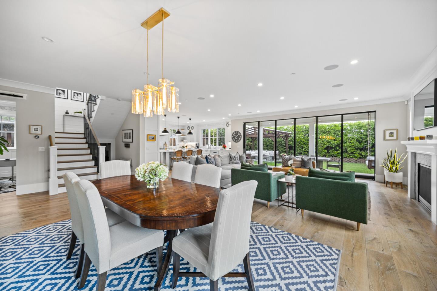 Detail Gallery Image 7 of 37 For 2724 Eaton Ave, San Carlos,  CA 94070 - 5 Beds | 4/1 Baths