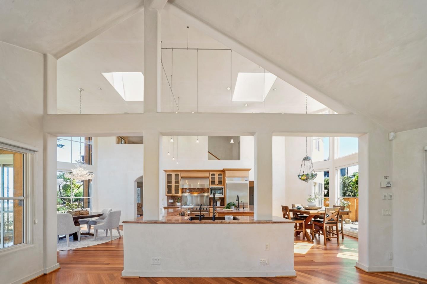 Detail Gallery Image 10 of 37 For 1273 Surf Ave, Pacific Grove,  CA 93950 - 4 Beds | 3/1 Baths