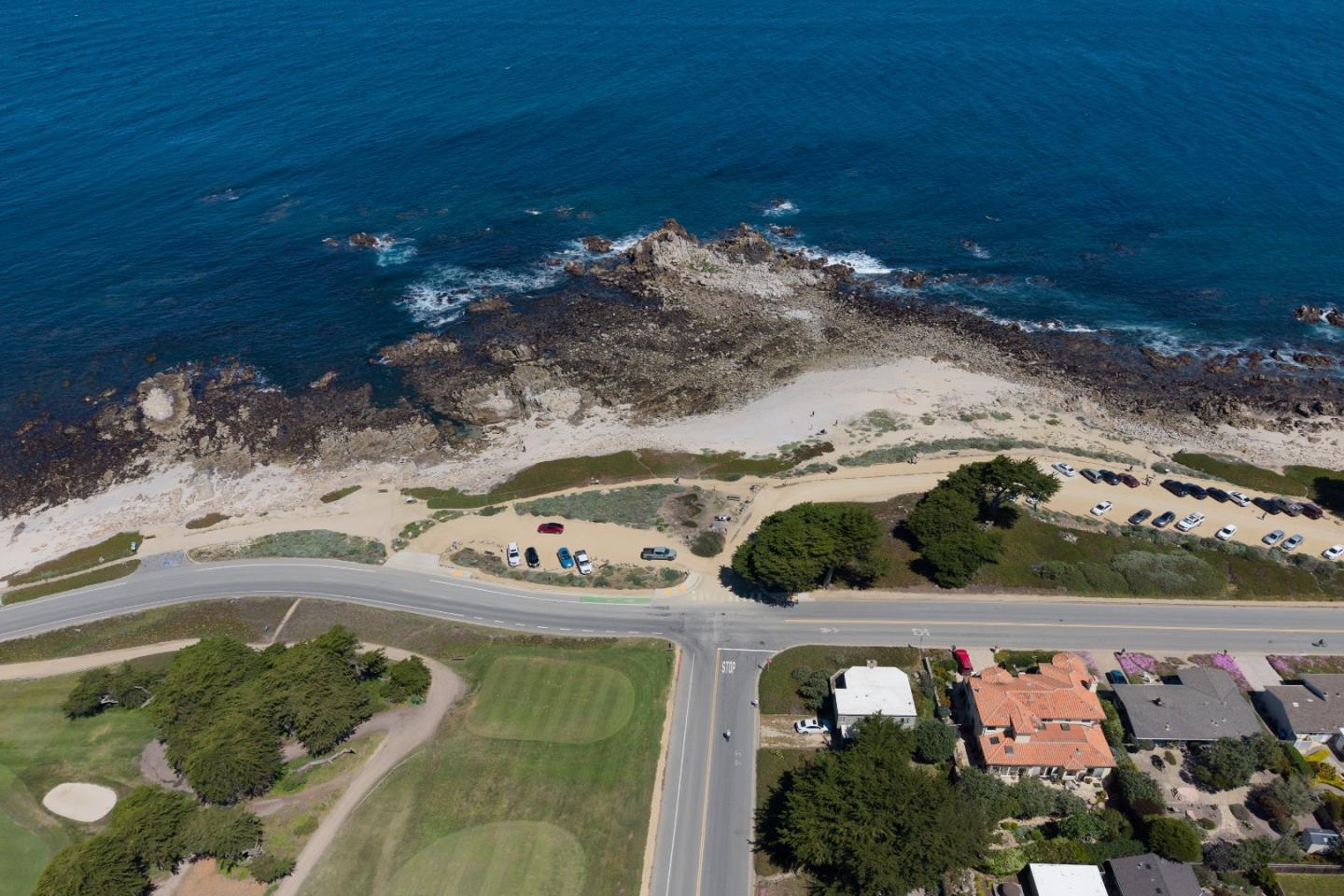 Detail Gallery Image 2 of 37 For 1273 Surf Ave, Pacific Grove,  CA 93950 - 4 Beds | 3/1 Baths