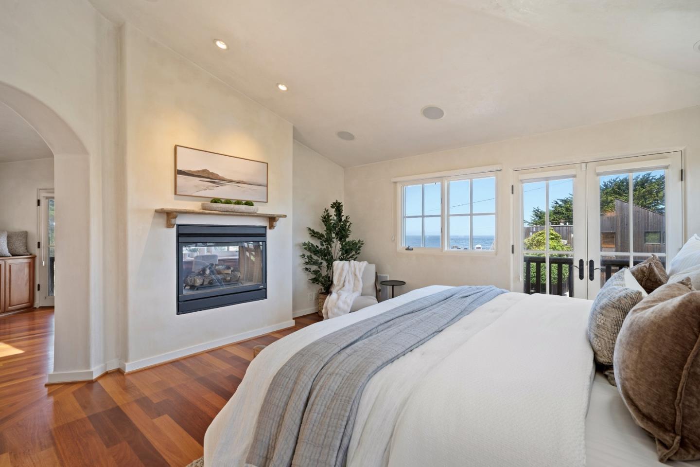 Detail Gallery Image 20 of 37 For 1273 Surf Ave, Pacific Grove,  CA 93950 - 4 Beds | 3/1 Baths