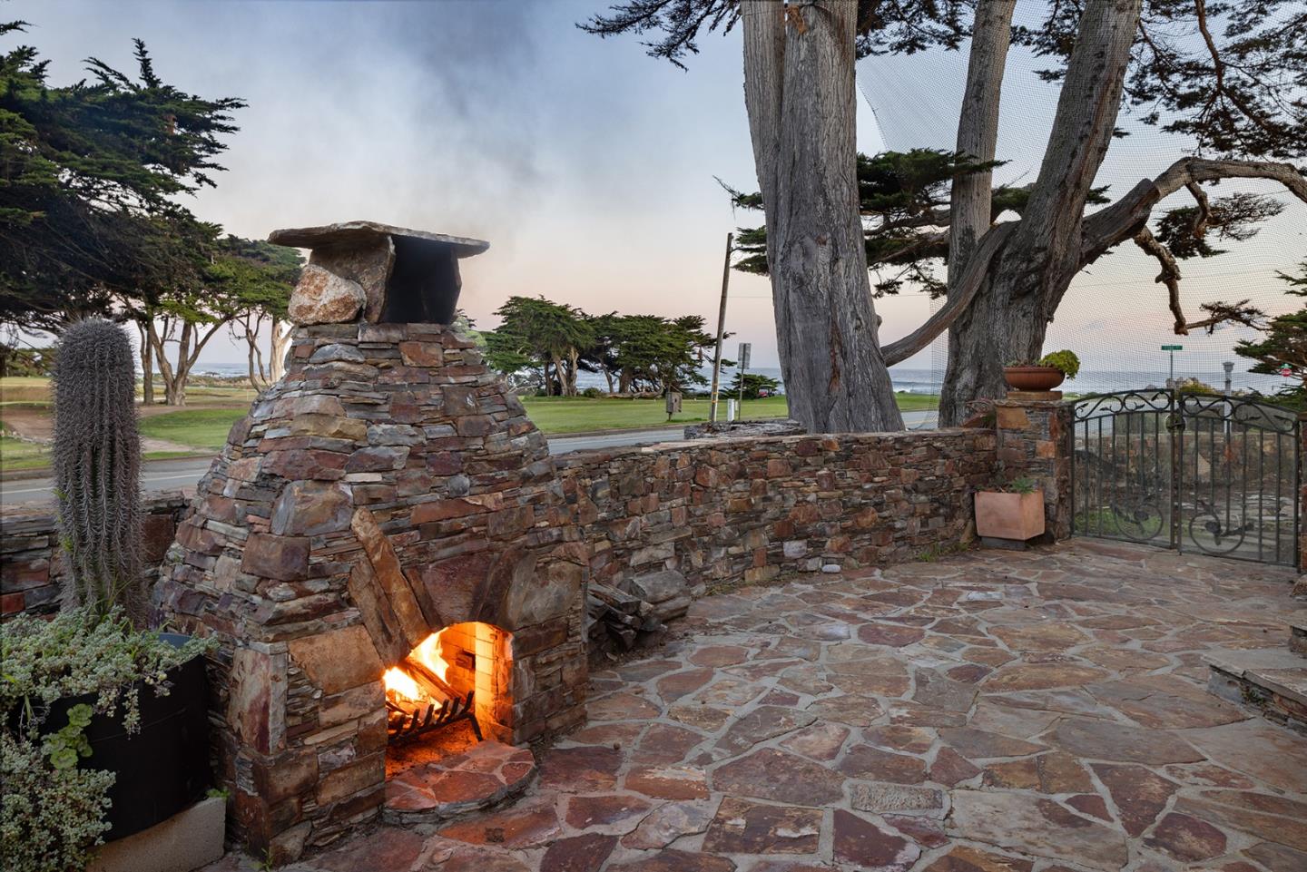 Detail Gallery Image 34 of 37 For 1273 Surf Ave, Pacific Grove,  CA 93950 - 4 Beds | 3/1 Baths