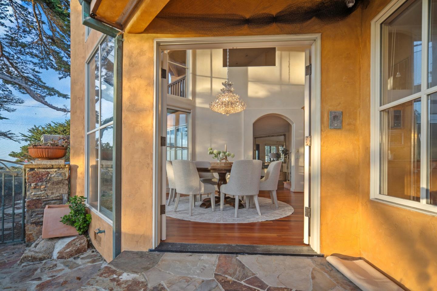 Detail Gallery Image 8 of 37 For 1273 Surf Ave, Pacific Grove,  CA 93950 - 4 Beds | 3/1 Baths