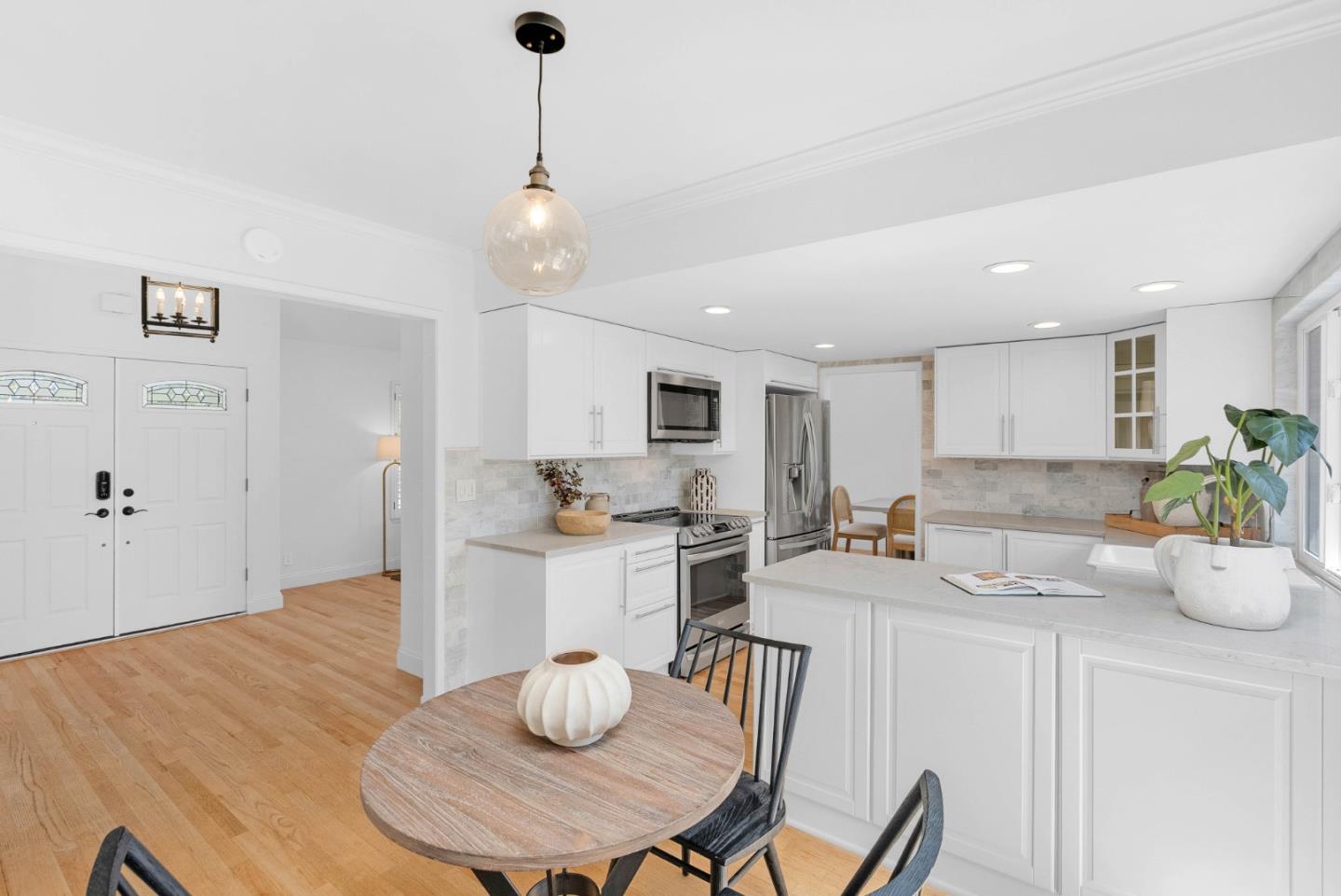 Detail Gallery Image 13 of 58 For 1060 Shandwick Ct, San Jose,  CA 95136 - 4 Beds | 2/1 Baths