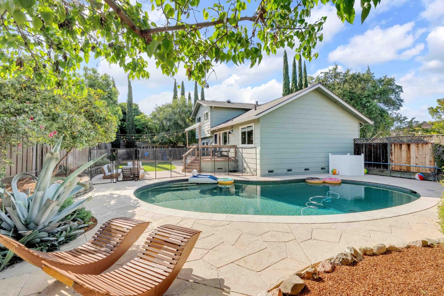 Detail Gallery Image 39 of 58 For 1060 Shandwick Ct, San Jose,  CA 95136 - 4 Beds | 2/1 Baths