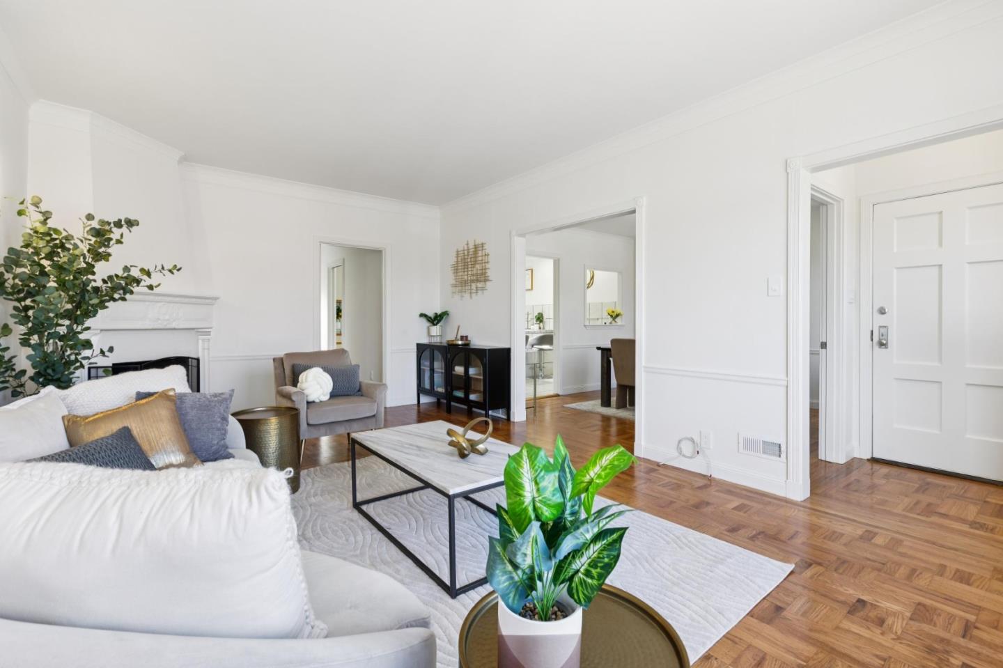 Detail Gallery Image 3 of 27 For 231 Ottawa Ave, San Francisco,  CA 94112 - 3 Beds | 2 Baths