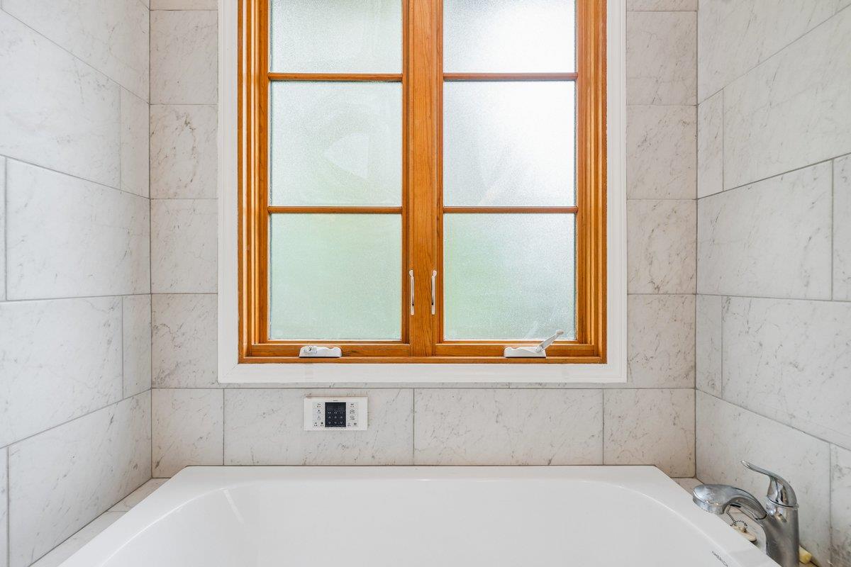 Detail Gallery Image 28 of 59 For 2308 Hillside Dr, Burlingame,  CA 94010 - 4 Beds | 3/1 Baths