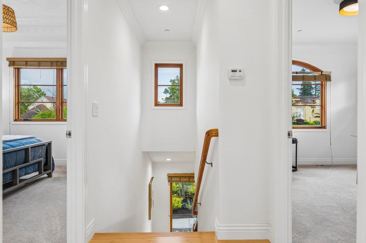 Detail Gallery Image 30 of 59 For 2308 Hillside Dr, Burlingame,  CA 94010 - 4 Beds | 3/1 Baths