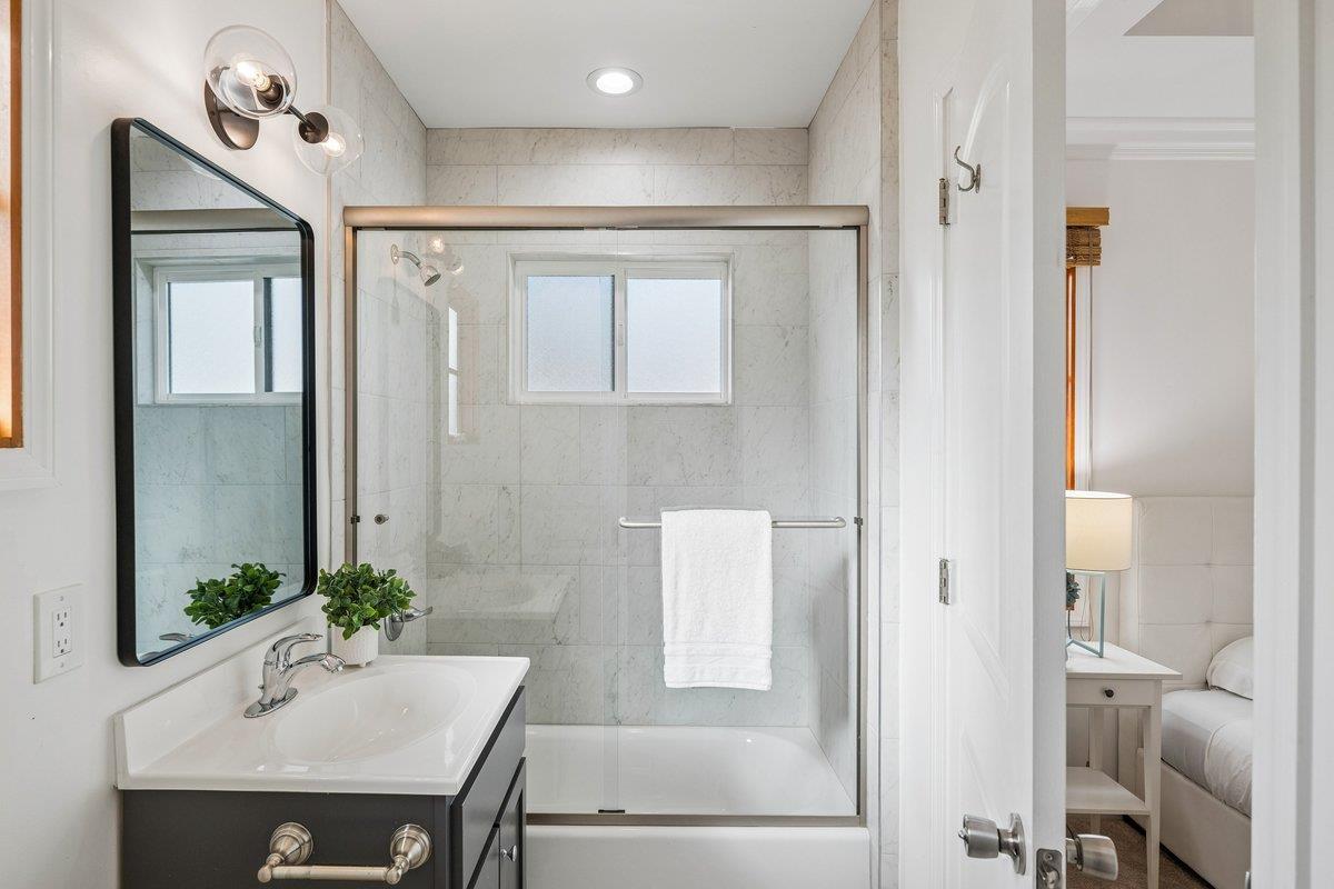 Detail Gallery Image 33 of 59 For 2308 Hillside Dr, Burlingame,  CA 94010 - 4 Beds | 3/1 Baths