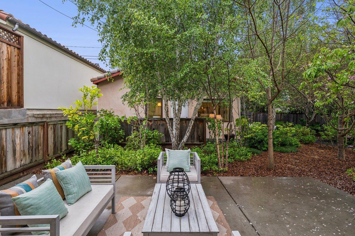 Detail Gallery Image 40 of 59 For 2308 Hillside Dr, Burlingame,  CA 94010 - 4 Beds | 3/1 Baths