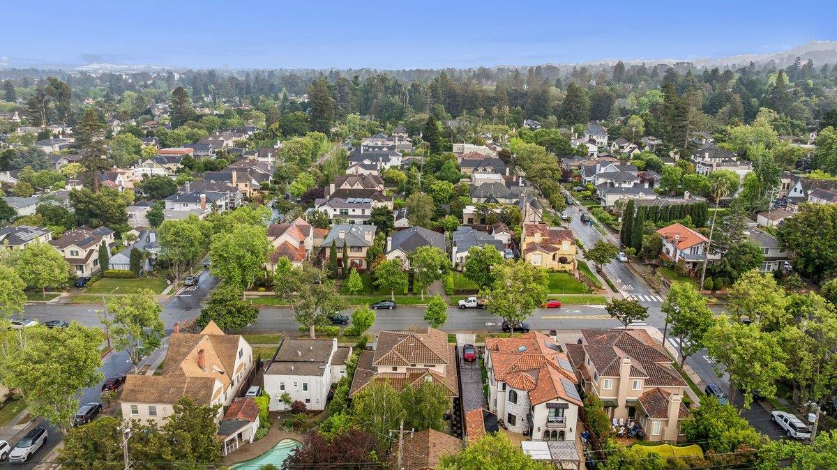 Detail Gallery Image 55 of 59 For 2308 Hillside Dr, Burlingame,  CA 94010 - 4 Beds | 3/1 Baths